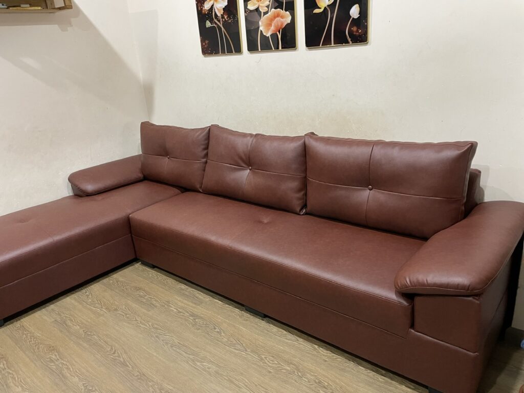 Ghế sofa đẹp như mới sau khi phục hồi